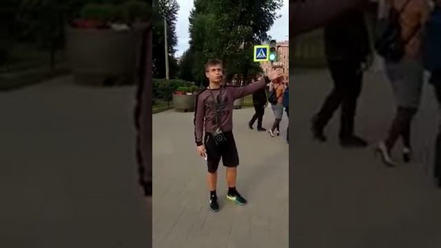 Прикольный промоутер смотреть онлайн