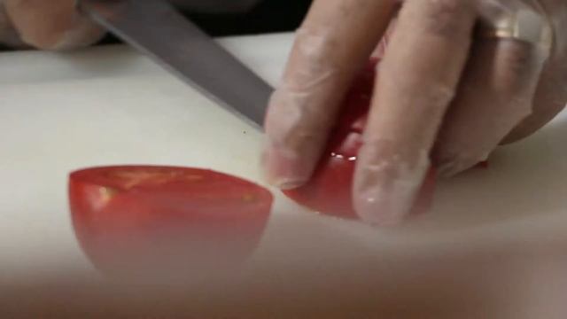 Хорошо едим: Готовим азербайджанский пастуший салат «Чобан» смотреть онлайн