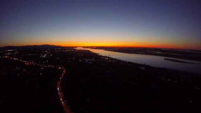 Полёт на закате смотреть онлайн