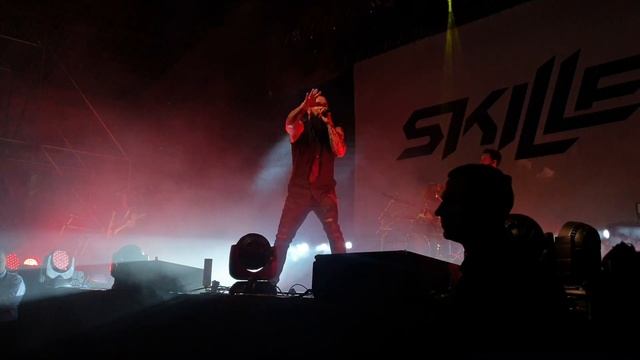 Skillet- Monster (live in Krasnodar 27/04/19) смотреть онлайн