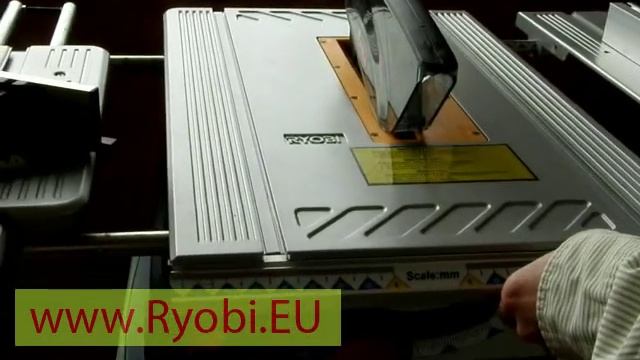 Pila stolová Ryobi ETS 1525 SC - table saw, www.ryobi.EU смотреть онлайн