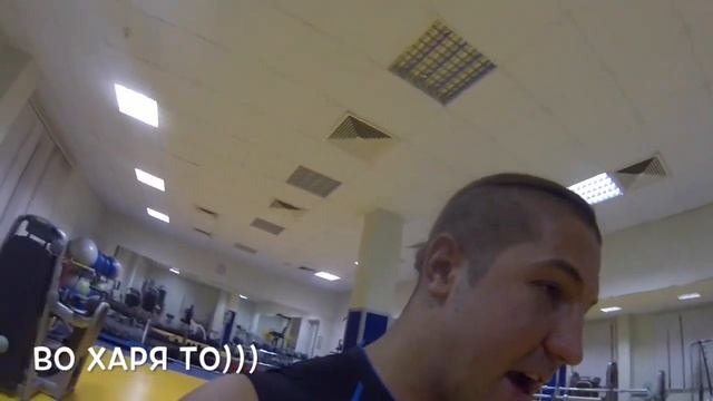 ФИТНЕС С ПРИНЦЕМ (НОГИ ПЛЕЧИ) смотреть онлайн