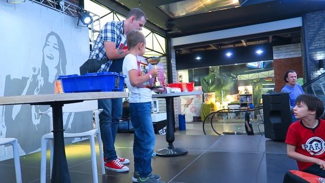 ПЕРВЫЙ ТУРНИР по Бейблейд номер 1 в Москве Beyblade Burst