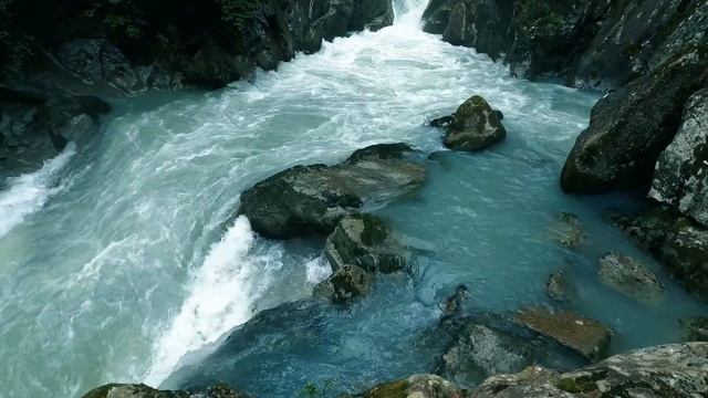 Мама снова зазывает нас с супругом отдохнуть на даче, но я точно знаю, что отдыха там не будет смотреть онлайн