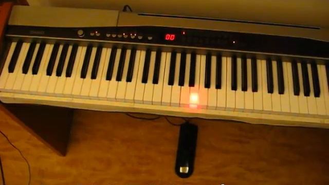 most viewed : E. T. Return and play piano only the light from his finger is visible смотреть онлайн