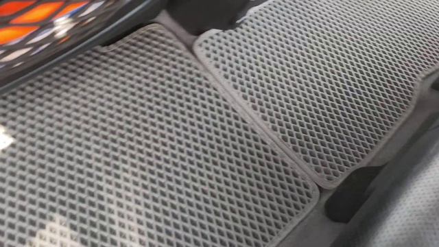 Коврики Ева Toyota Land Cruiser 200 смотреть онлайн