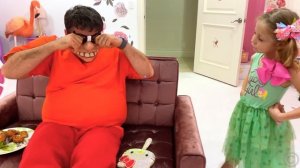 Nastya teaches dad to eat right and play sports