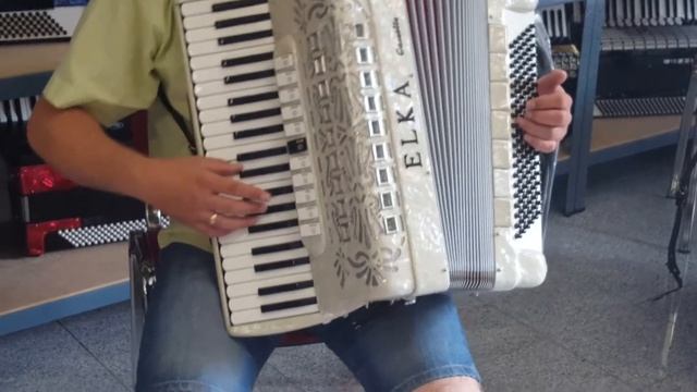 Klangprobe Akkordeon Elka Cassotto Mod. 502 смотреть онлайн