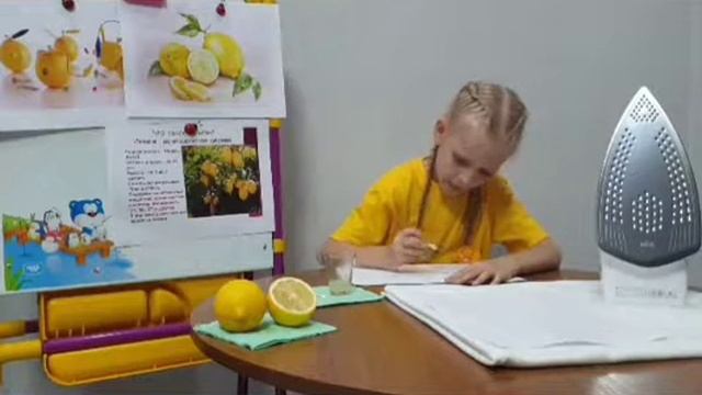 Даша Мельникова, 6 лет. Группа "Мир знаний " Эксперимент с лимонным соком: Невидимые чернила. смотреть онлайн