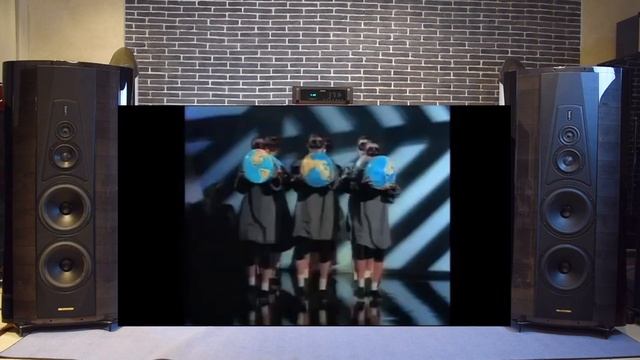 Belinda Carlisle - Heaven Is A Place On Earth.mp4 смотреть онлайн