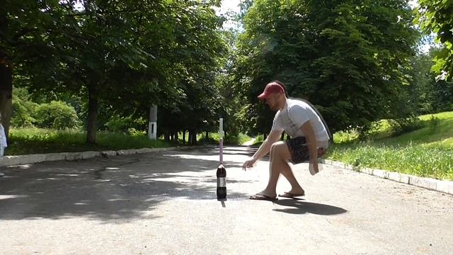 Газировка ЧЕЛЛЕНДЖ Ракета Coca Cola Кола Опыты для Детей Crush Soda water and Mentos Challenge смотреть онлайн