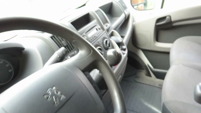 Peugeot Boxer mk2 L1H1 TOLE 300 2.2 HDi 100 Chaine Ford-PSA Puma PACK CD CLIM zsa смотреть онлайн