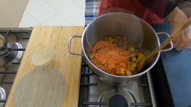 Simple Quick Healthy Vegan Red Lentil soup 🍲! شوربة عدس بطريقة سهلة بمكونات نباتية فقط ولا ألذ смотреть онлайн