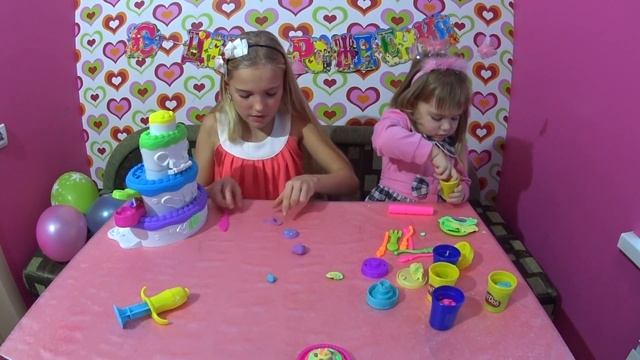 Праздничный торт Плей До. Как сделать большой праздничный торт из набора пластилина Play Doh. смотреть онлайн