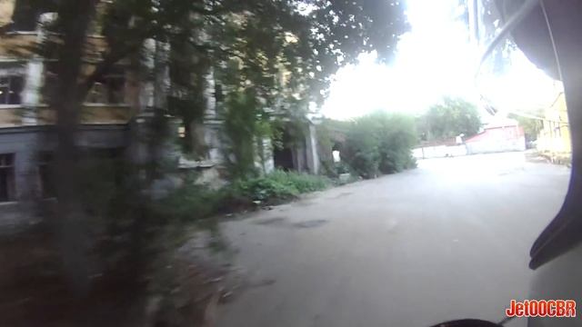 Прогулка по парку на мотоцикле. Страшное кино. смотреть онлайн