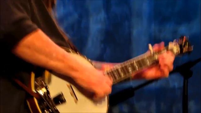 Is that a bass banjo?? dueling banjos... Sort of with Barry Waldrep & Oteil Burbridge смотреть онлайн