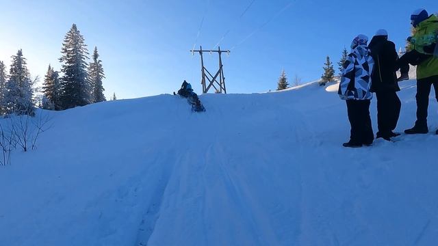 Снегоход СМ-001 Просто прокатились. Или как легко везти двое саней с пассажирами, после прицепа СМа смотреть онлайн