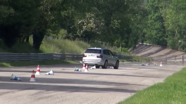 BMW X5. 300.000 км. Стоимость содержания. Отзыв владельца. 1 часть. Опыт Эксплуатации БМВ Х5 E70. смотреть онлайн