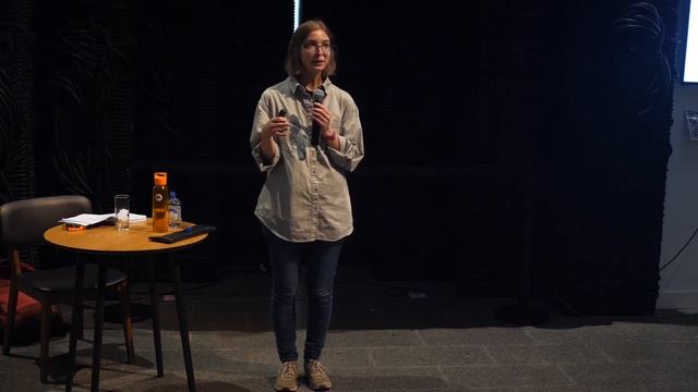 Лекция Аси Казанцевой «Как написать научно-популярную книжку» смотреть онлайн
