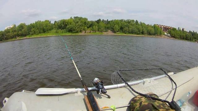 Обзор рыбных мест (4К) 30.07.2020 г. №36 р. Иртыш г. Омск Рыбалка спиннингом, троллинг в зат. СРЗ смотреть онлайн