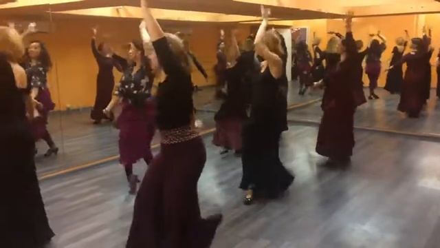 Школа танца фламенко Юлии Жигалиной. Фрагмент урока. смотреть онлайн