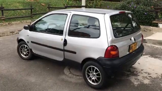 RENAULT TWINGO U AUTHENTIQUE 2007 смотреть онлайн