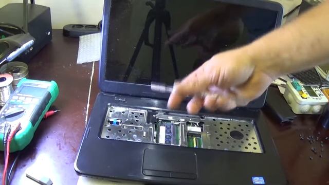 Как разобрать ноутбук Dell Inspiron 3520 How to disassemble the laptop Dell Inspiron 3520 смотреть онлайн