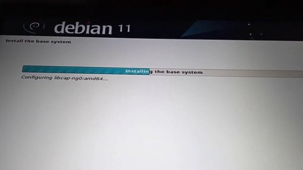How to Install Debian Linux 11 from a USB Flash Drive on Dell Vostro 3400