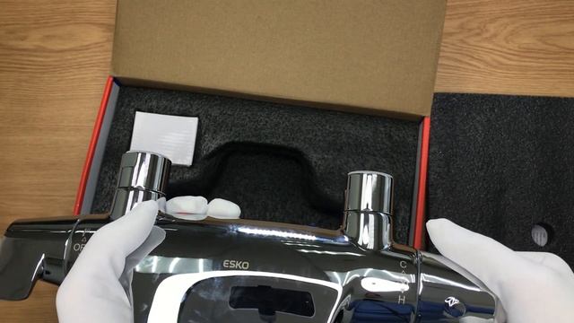 Распаковка термостата для ванны ESKO T5054 смотреть онлайн