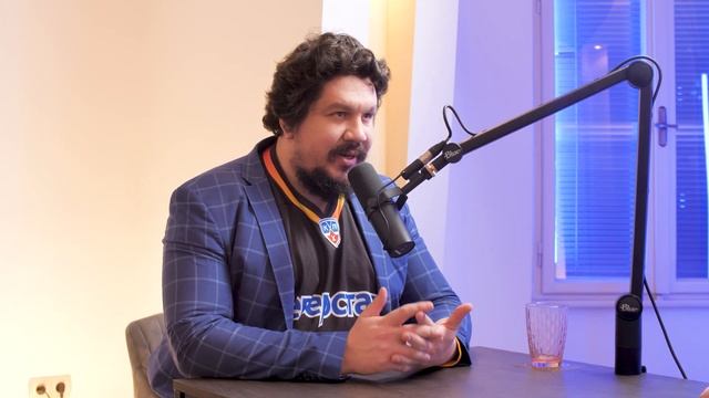 Михаил Рожков — я сторонник того, чтобы всё автоматизировать | Подкаст | karpov.courses смотреть онлайн