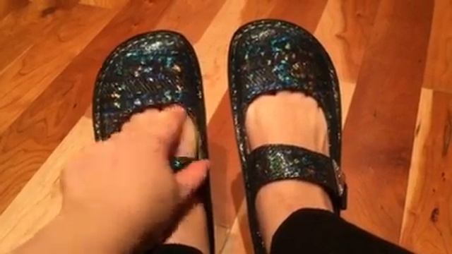 Alegria Paloma (Rave on The Nile) Shoe Review смотреть онлайн