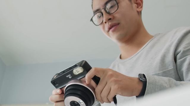 Đánh Giá Máy Ảnh FILM (Instax SQ6) Siêu Cute ??? смотреть онлайн