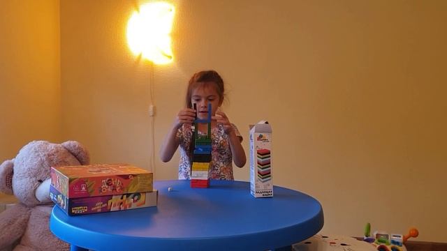 Падающая башня, супер игра с новыми правилами от Дарины! смотреть онлайн