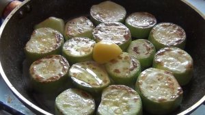 Яичница с кабачками