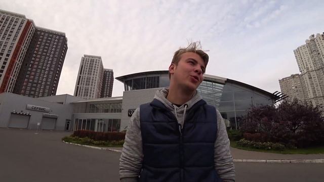 ПРОЕЗЖАЛ МИМО АУДИ И РЕШИЛ ВЫБРАТЬ СЕБЕ Q8! смотреть онлайн