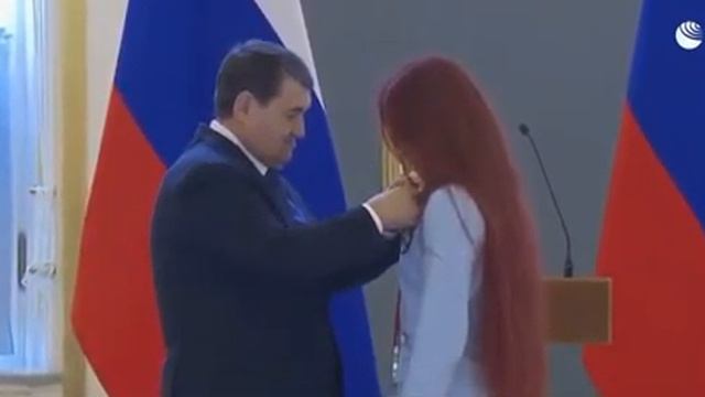 Александра Трусова на вручении ей ордена "За заслуги перед отечеством" l степени 26.04.22. смотреть онлайн