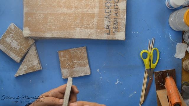 Cartón y frascos de vidrio, bello trabajo Navideño. Proyecto Navidad 2020. смотреть онлайн