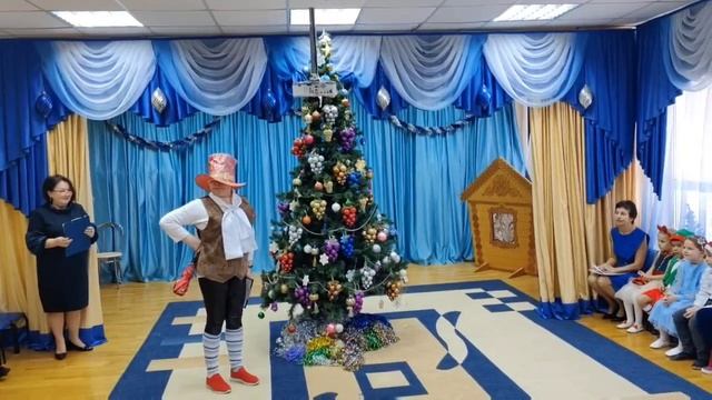 В нашем дошкольном отделении состоялись новогодние утренники! смотреть онлайн