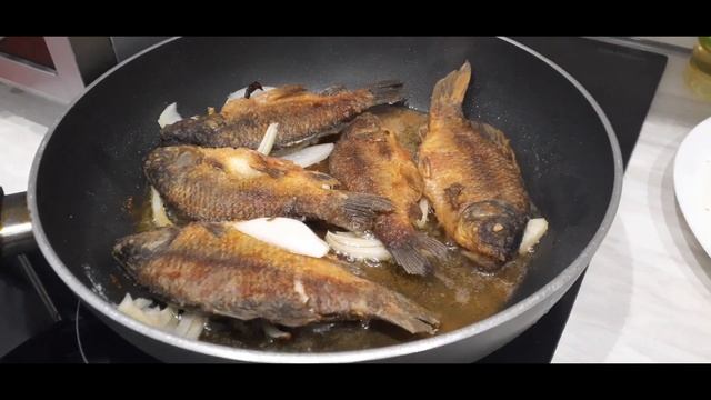 Пальчики оближешь. Жёлтый карась! смотреть онлайн