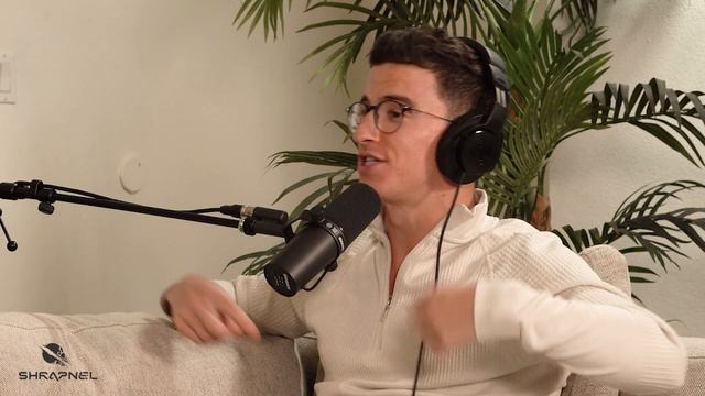 Memecoin SZN & Hyped Mints w/ Sunny Maanz ([De]Weekly - Episode 2) смотреть онлайн