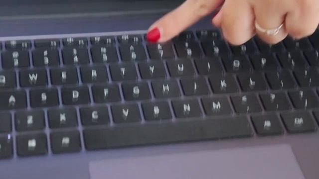 Huawei Matebook D15 Review - Best Mid Range Laptop with freebies смотреть онлайн