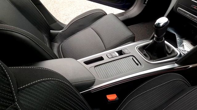 191MH2971 - 2019 Renault Megane IV ICONIC TCE 140 BHP DEMONSTRATION MODEL N... смотреть онлайн