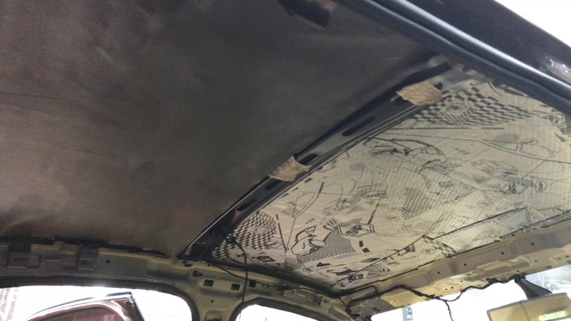 Частичная шумоизоляция автомобиля - обработка четырех дверей и крыши на Шкода Октавия смотреть онлайн