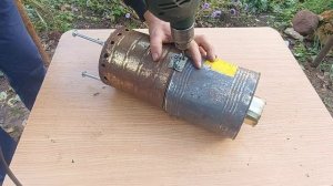 Из консервных банок сделал простую печь в палатку длительного горения. Как сделать печку в палатку.