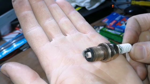 Замена свечей Chery bonus a13 и немного про свечи. смотреть онлайн