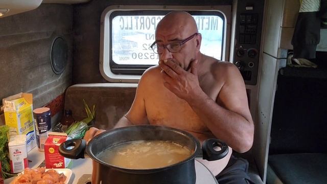 Дальнобойщик США. Русская уха с сливками. Салат для шашлыка. Свиной шашлык смотреть онлайн