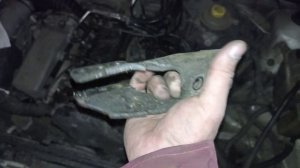 замена пыльника рулевой рейки ауди 80 б4