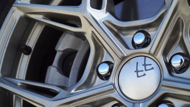 Santa FE на дисках Sakura Wheels 3823 смотреть онлайн