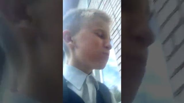 Съел стекло вату смотреть онлайн