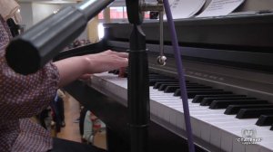 Солнце я ловлю в ладоши (Под сению Христа) / Песня